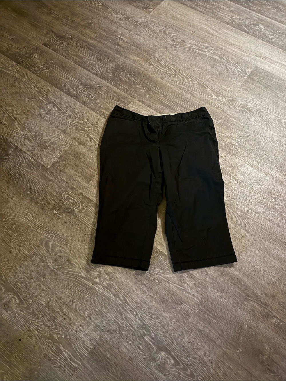 Venezia Black Capris